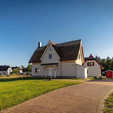 Luxusferienhaus Fuchsbau - Mit Netflix, Playstation, Sauna, Sportraum Und Kamin * Zirchow