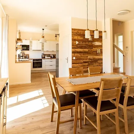 Luxusferienhaus Fuchsbau - Mit Netflix, Playstation, Sauna, Sportraum Und Kamin Holiday home Zirchow