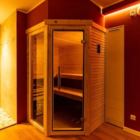 Luxusferienhaus Fuchsbau - Mit Netflix, Playstation, Sauna, Sportraum Und Kamin * Zirchow