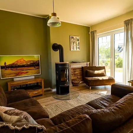 Holiday home Luxusferienhaus Fuchsbau - Mit Netflix, Playstation, Sauna, Sportraum Und Kamin Zirchow